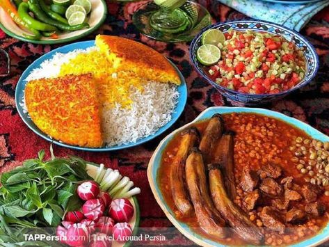 Persian Food Vegetarian, Food Iranian, Recipes Pakistani, Persian Food Iranian Cuisine, Plating Food, Iran Food, Iranian Recipes, Iranian Cuisine, Cheese Plates