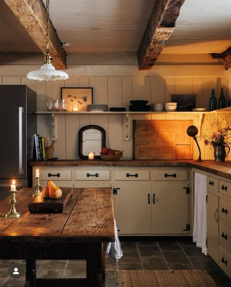 Thrifted Kitchen, Rustic English Cottage, New York Kitchen, English Cottage Kitchens, Turkish Home, Buck Mason, Country Cottage Decor, Cottage Kitchens, Craftsmen Homes