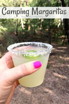 Camping Margaritas ~ for delicious slushie on your next camping trip! Camping Margaritas, Camping Ideas For Couples, Desserts Nutella, Camping Drinks, Dessert Halloween, Green Liquid, Tent Camping Hacks, Camping Diy, Retro Camping