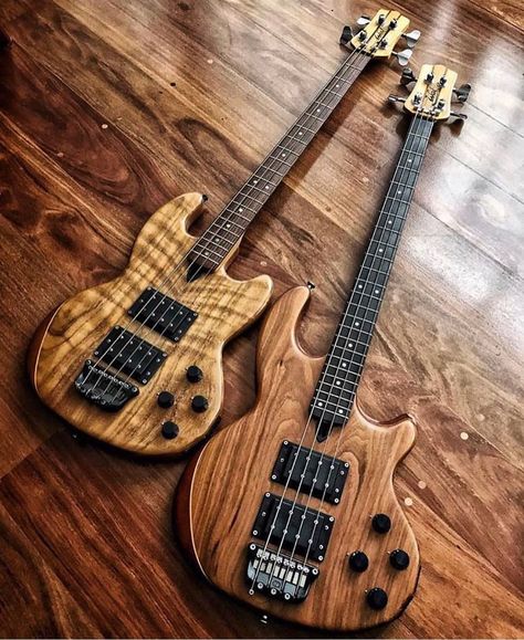 Bass Riffs, Warwick Bass, Bass Guitars For Sale, Custom Bass Guitar, Luthier Guitar, 12 String Guitar, Custom Bass, Guitar Ideas, All About That Bass