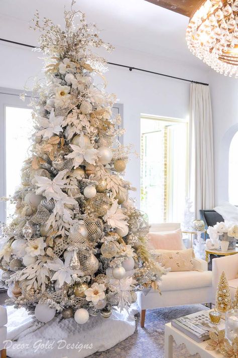 Bright White Christmas Living Room White Christmas Tree Decorations, Glam Christmas Decor, Flocked Christmas Trees Decorated, Christmas Tree Decorating Themes, Christmas Living Room, Glam Christmas, Elegant Christmas Trees, Balsam Hill, A White Christmas