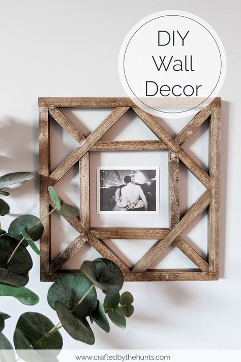 DIY Wood Wall Decor Wood Wall Decor Diy, Diy Wood Wall Decor, Diy Pallet Wall, Diy Wood Wall, Diy Wand, Hemma Diy, Dekor Diy, Diy Holz, Diy Picture