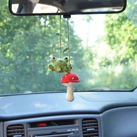 Crochet Car Mirror Pendant: Elevate Your Drive With Handmade Charm Frog Car Accessories, Mushroom Car Accessories, Crochet Car Assesories Pattern, Mushroom Car Decor, Cottage Core Car Interior, Cottagecore Car Interior, Cottagecore Car Decor, Earthy Car Decor, Indie Car Decor