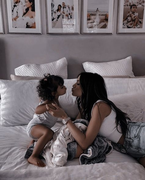 Mommy Daughter Day, Jessi Malay, Daughter Day, Couple With Baby, Mommy And Me Photo Shoot, Elijah Mikaelson, Kids Goals, Mommy Daughter Outfits, Baby Tumblr