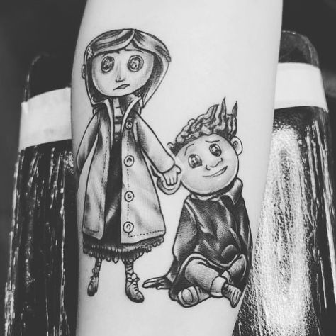 Wybie Tattoo, Other Wybie, Wybie Lovat, Coraline Wybie, Coraline Tattoo, Tim Burton Tattoo, Coraline And Wybie, Mom Drawing, Kiss Tattoos