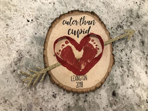 Cuter Than Cupid! Valentine’s Day footprint keepsake craft Valentines Day Wood Crafts, Infant Valentines, Cupid Valentine, Footprint Keepsake, Keepsake Crafts, Valentines Crafts, Baby Activities, Valentines Art, Kid Crafts