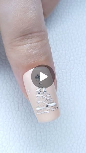 Christmas Nail Art Tutorial Step By Step, Christmas Tree Nail Art Tutorial, Penguin Nails, Christmas Tree Nail Art, Tree Nail Art, Christmas Tree Nails, Classy Christmas, Winter Nail Art, Instagram Christmas