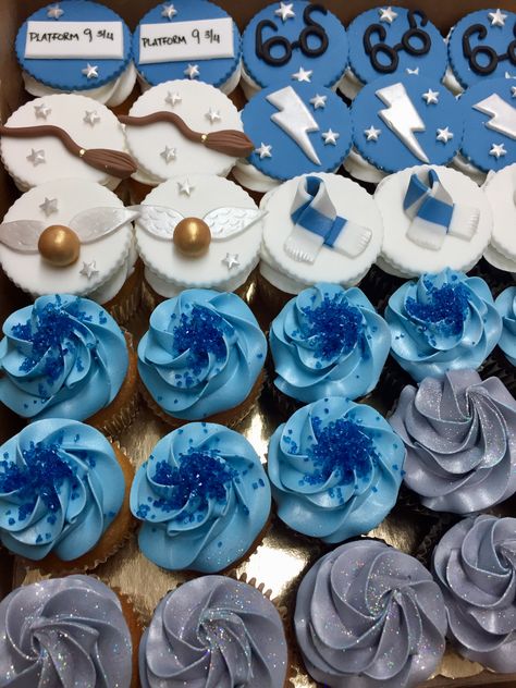 Ravenclaw Cupcakes Ravenclaw Party Decorations, Harry Potter Ravenclaw Cake, Ravenclaw Cookies, Ravenclaw Cupcakes, Ravenclaw Birthday Party Ideas, Ravenclaw Birthday Cake, Ravenclaw Party, 17. Geburtstag, Cumpleaños Harry Potter