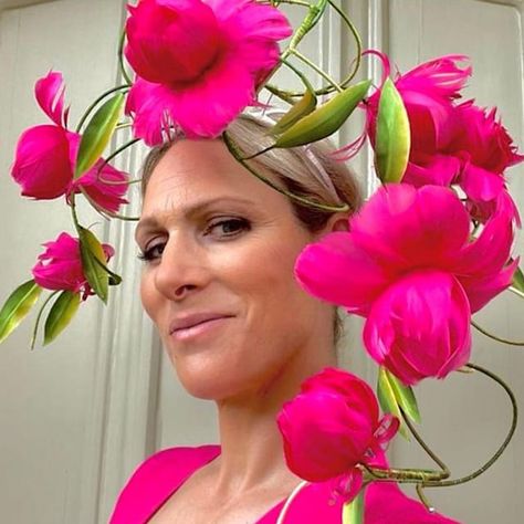 Zara Tindall surprises in plunging satin gown and daring emerald hat | HELLO! Royal Ascot 2023, Ascot Outfits, Bright Blonde Hair, The Pretty Dress Company, Floral Fascinators, Zara Tindall, Zara Looks, Princesa Real, Kentucky Derby Fascinator