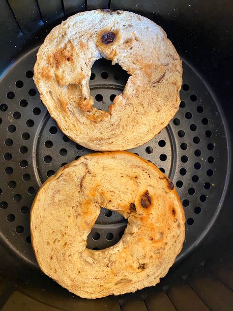 Toasting bagels in the air fryer is so easy! If you have an air fryer, you don't need a toaster! Just put a bagel in the air fryer and it will toast it to perfection! Homemade Orange Marmalade Recipe, Fried Toast, Breakfast Sandwich Maker, Fried Breakfast, Cheese Bagels, Apple Cinnamon Oatmeal, Marmalade Recipe, Air Fried Food, Bagel Cream Cheese