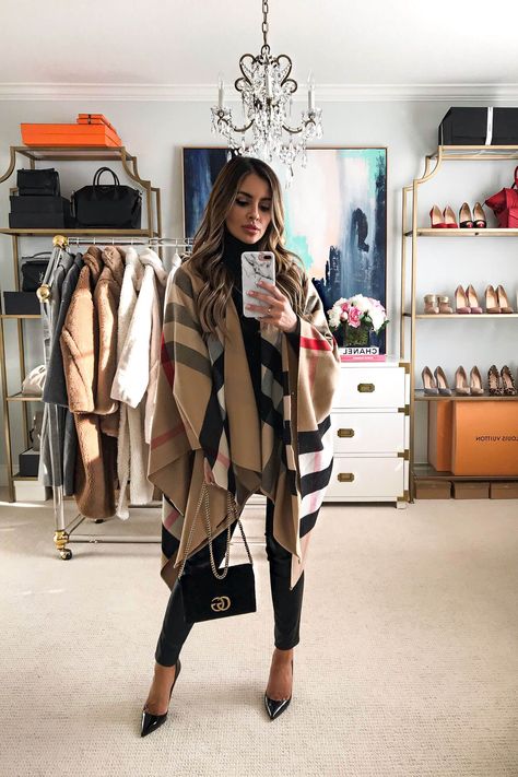 Fashion blogger mia mia mine wearing a burberry poncho for fall. Visit my blog to see more burberry outfits, luxury outfits for women, and poncho outfits for fall. #burberry #womensfashion #lookoftheday Burberry Poncho Outfit, Burberry Cape Outfits, Black Poncho Outfit, Cape Outfits For Women, Burberry Outfits Women, Poncho Outfit Fall, Burberry Scarf Outfit, Burberry Outfits, Burberry Poncho