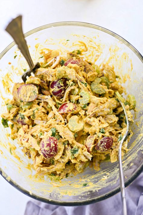 Curried Chicken Salad with Grapes and Cashews - Simply Scratch Recipes With Honey Mustard, Curry Chicken Salad With Grapes, Recipes With Honey, Salad Variations, Chicken Salad Recipe With Grapes, Cashew Chicken Salad, Curry Chicken Salad Recipe, High Protein Chicken Salad, Curried Rice Salad