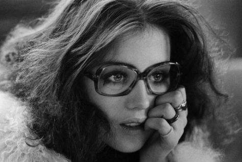 Le Locataire - Roman Polanski, Isabelle Adjani 70s Glasses, Woman With Glasses, Isabelle Adjani, Roman Polanski, I Love Cinema, The Tenant, French Actress, Baby Boomer, Vintage Glasses