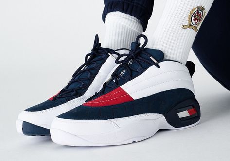 Sneaker News on Twitter: "Tommy Hilfiger makes basketball shoes??  https://t.co/fZvRrHOIRJ… " Tommy Shoes, Sport Shoes Design, Tommy Hilfiger Sneakers, Ronnie Fieg, Outfits Hombre, Fresh Sneakers, Tommy Hilfiger Vintage, Brand Image, Retro Sneakers