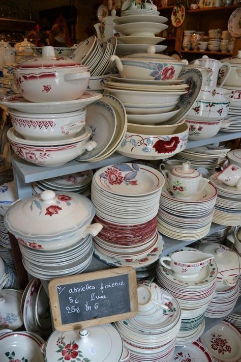 Le PARADIS exiiiiiiste !!!! - Tous mes jours sont des adieux Industrial Style Decor, Vintage Industrial Style, Grilling Gifts, China Patterns, French Decor, Vintage Dishes, Vintage China, Stemware, Plates And Bowls