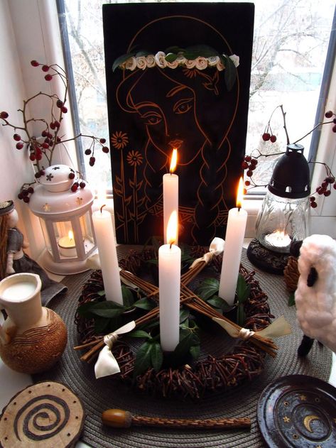 Imbolc altar 2017 / Brigid altar Brigid Altar, Imbolc Crafts, Imbolc Altar, Imbolc Ritual, Real Love Spells, Witchcraft Altar, Witches Altar, Wiccan Altar, Pagan Altar