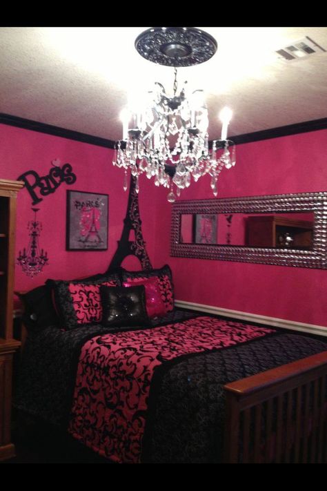 Absolutely love it! Paris Themed Bedroom Decor, Paris Room Decor, Pink Bedroom Design, Paris Rooms, Black Bedroom Decor, Paris Bedroom, Theme Bedroom, Pink Bedroom Decor, Paris Decor