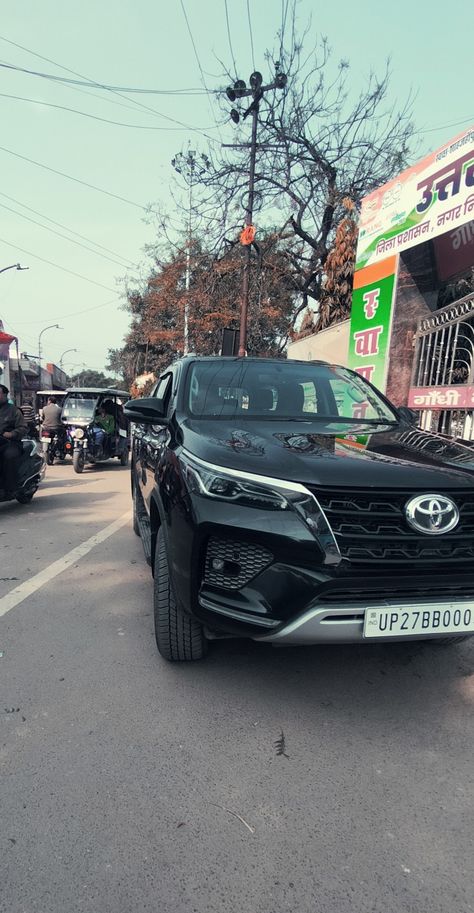 Black Fortuner Car Snap, Black Fortuner Car, Black Fortuner Car Wallpaper, Black Fortuner, Fortuner Legender, Fortuner Car, Cash Indian, Boys Attitude Pics Hd, Money Images Cash Indian