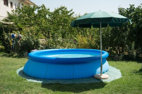 Piscinas Pequeñas, Pool Dekor, Easy Set Pools, Intex Pool, Swimming Pool Landscaping, Vinyl Pool, Pool Fun, Round Pool, Above Ground Pool Landscaping