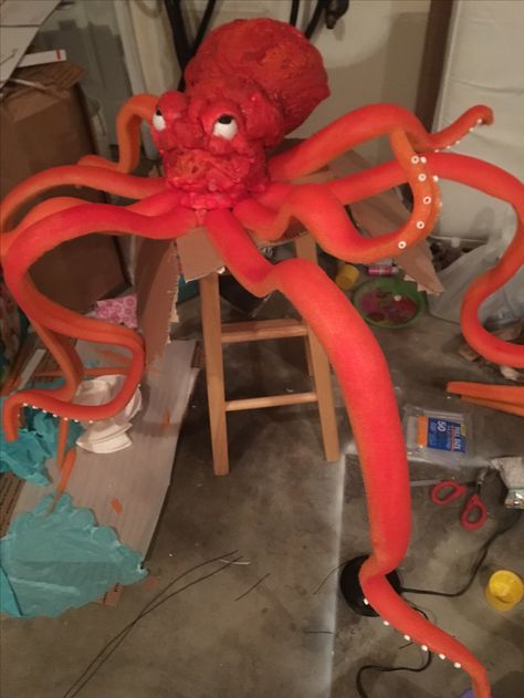 #VBS I made This Octopus as an accent Sea Animal piece for Stage. VBS- Deep Sea Discovery Idea @ Opendoor Presbyterian Church #Octopus - Pool noodle +foam spray Underwater Party, Under The Sea Decorations, Foam Spray, Homemade Bows, Underwater Theme, Pirate Halloween, Ocean Party, Pool Noodle, Sea Decor