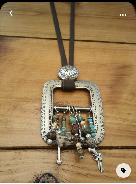 Belt Buckle Jewelry, Buckle Jewelry, Buckle Necklace, Vintage Jewelry Ideas, Vintage Jewelry Repurposed, Junk Jewelry, Vintage Jewelry Crafts, Silverware Jewelry, Vintage Jewelry Art