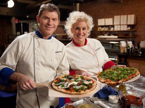 Get a behind-the-scenes look as Red Team leader Anne Burrell goes head-to-head with Blue Team leader Bobby Flay in Season 3 of Worst Cooks in America. Cutthroat Kitchen, Worst Cooks In America, Anne Burrell, World Chef, Worst Cooks, America Food, Food Network Star, Tv Chefs, Food Wishes