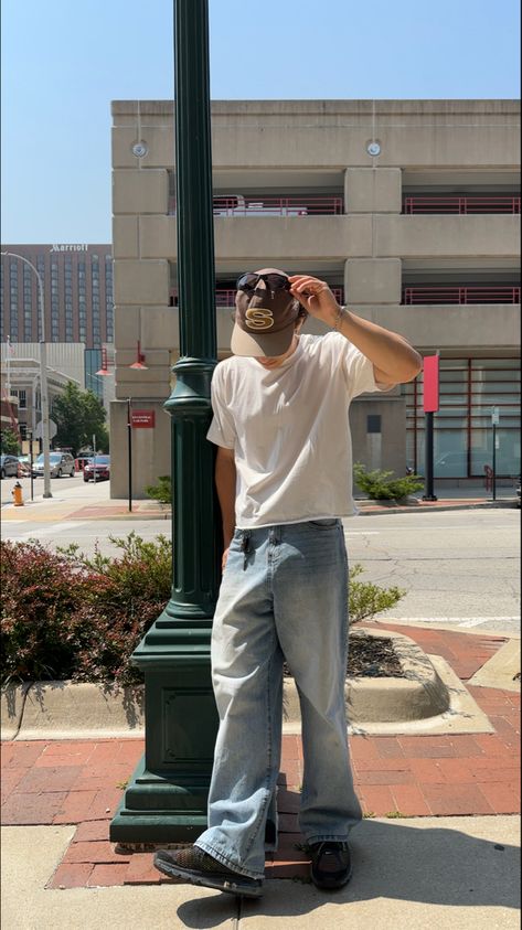 Men Outfit Summer Aesthetic, Outfit Inspo Men Summer, Mens Outfit Inspiration Street Styles, Baggie Jeans Outfit, Baggy Jeans Outfits, Baggy Jeans Outfit, Guys Fits, Guy Fits, Preppy Men