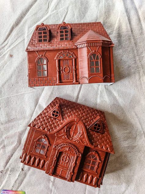 Dollar Tree Wood Gingerbread House, Fake Gingerbread House Diy, Dollar Tree Gingerbread House Diy, Dollar Tree Dollhouse Makeover, Dollar Tree Gingerbread House, Fake Gingerbread House, Dollar Tree Dollhouse, Dollar Tree Toys, Gingerbread House Pictures