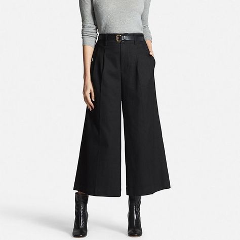 Gaucho Pants Outfit Winter, Black Cullotes Outfits, Black Culottes Outfit, Rainy Day Outfit Casual Comfy, Leggings Wide Leg, Culottes Trousers, Culottes Outfit, Denim Wide Leg Pants, Leggings Wide