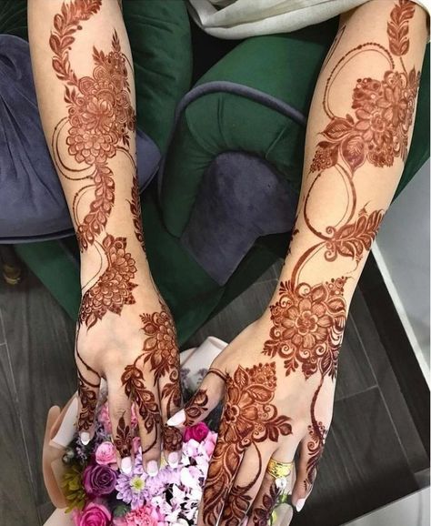 Khafif Mehndi Design, Henna Inspired Tattoos, Henna Tattoo Designs Hand, Legs Mehndi Design, Rose Mehndi Designs, Latest Henna Designs, Bridal Henna Designs, Mehndi Design Pictures, Modern Mehndi Designs