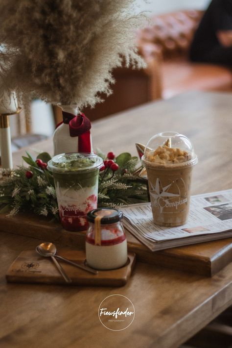 Drink photography Coffee Strawberry, Strawberry Matcha Latte, Strawberry Matcha, Drink Photography, Matcha Latte, Matcha, Candy, Drinks, Coffee