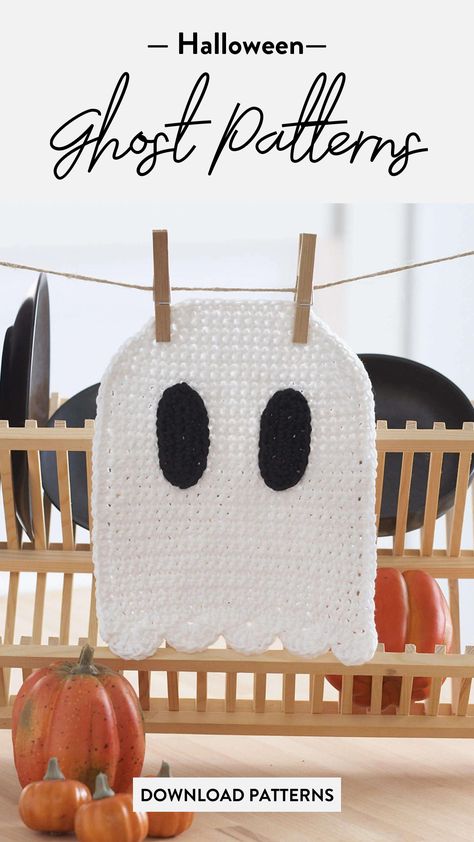 Free crochet ghost patterns and free knit ghost patterns. Creating ghost-themed crochet and knit Halloween decor is a fun and festive way to celebrate the holiday! Perfect patterns for your favorite hobby. Crochet Ghost Dishcloth, Crochet Ghost Wall Hanging, Loom Knit Ghost, Crochet Ghost Applique, Crochet Ghost Pattern Free, Knit Ghost, Halloween Knitting Patterns Free, Crochet Ghosts, Knit Halloween