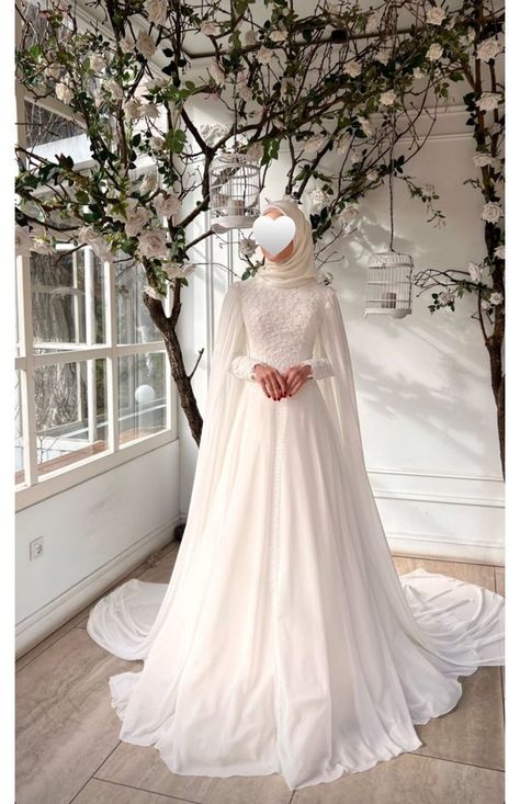 Hijabi Simple Wedding Dress, White Dress Wedding Hijab, Hijabi Wedding Dress Gowns, Nikkah Outfit Hijab, Elegant Hijab Wedding Dress, Malay Wedding Dress Reception, Hijabi Bride Dress, Modest Nikkah Dress, Fairytale Wedding Dress Long Sleeve