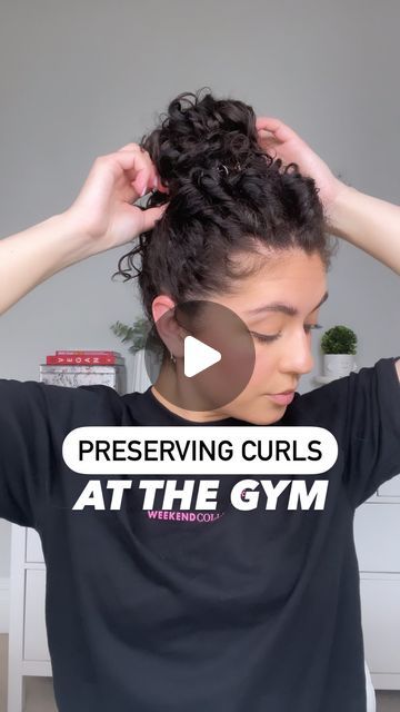 Curly Hair Gym Styles, Curly Hair Easy Styles, Gym Curly Hairstyles, Curly Hair Workout Hairstyles, Ways To Style Short Curly Hair, Curly Hair Gym Hairstyles, Gym Hairstyles For Curly Hair, Curly Hair Dos, Off My Face