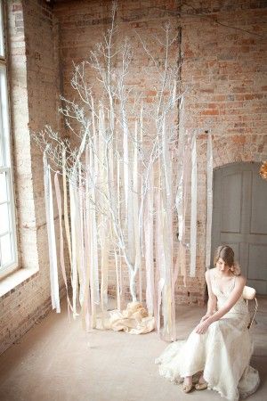 Loft Wedding Decor, Branches Wedding Decor, Set Design Photography, White Wedding Decor, Glamour Wedding, Loft Wedding, Elizabeth Anne, Inspiration Photography, Glitter Wedding