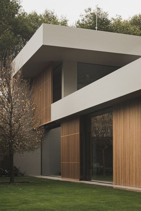 Exterior House Minimalist, House Design Minimalist Exterior, Minimalistic House Exterior, Japanese Minimalist House, Minimalist Exterior House Design, Minimalist House Exterior Design, Japanese Modern Architecture, Minimalist House Architecture, Japanese Exterior Design