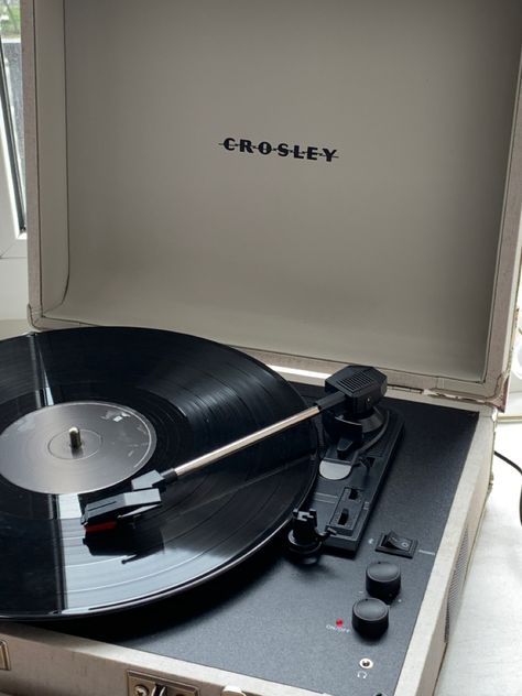 Gramophone Aesthetic, Crosley Voyager, Record Player Aesthetic, Vip Series, Iphone Music Player, Vinyl Aesthetic, Vinyl Player, Vinyl Record Player, Record Players