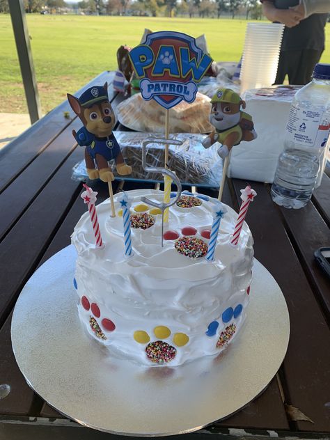 Paw Patrol Cake Easy Diy, Paw Patrol Easy Cake, Easy Diy Paw Patrol Cake, Homemade Paw Patrol Cake, Paw Patrol Diy Cake, Paw Patrol Cake Simple, Easy Paw Patrol Birthday Cake, Torte Paw Patrol, Paw Patrol Birthday Cake Diy