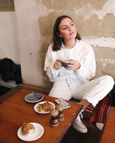 I promise the second croissant belonged to @tilfrances Emma Hoareau, Converse Sneakers Outfit, Sneaker Outfit Ideas, White Kicks, Girls Converse, White Jumper, French Girl Style, Sneaker Style, Tapered Leg Jeans