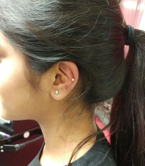 midway piercing Mid Lobe Piercing, Midway Piercing, Classic Internally Threaded Piercings, Classic Internally Threaded Piercings With Cubic Zirconia, White Internally Threaded Round Piercings, Tattoos And Piercings, Piercings, Tatting, Pearl Earrings