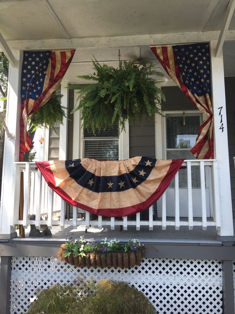 Patriotic Fence Decor, Patriotic Fall Decorations, Outdoor Americana Decor, Fourth Of July Porch Decor, Flag On Porch, Americana Porch Decor, July 4th Porch Decor, Fourth Of July Porch, Fourth Of July Front Porch