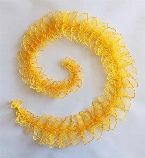 sewing machine art Meredith Woolnough, Water Soluble Fabric, Textile Art Embroidery, Creative Textiles, Textiles Techniques, Thread Art, Thread Painting, Modern Embroidery, Embroidery Techniques