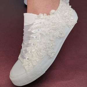 Bride Converse, Wedding Shoes Sneakers, Comfortable Bridal Shoes, Converse Wedding Shoes, Bridal Sneakers, Hand Beaded Lace, Pink Wedding Shoes, Bridal Boots, Wedding Converse