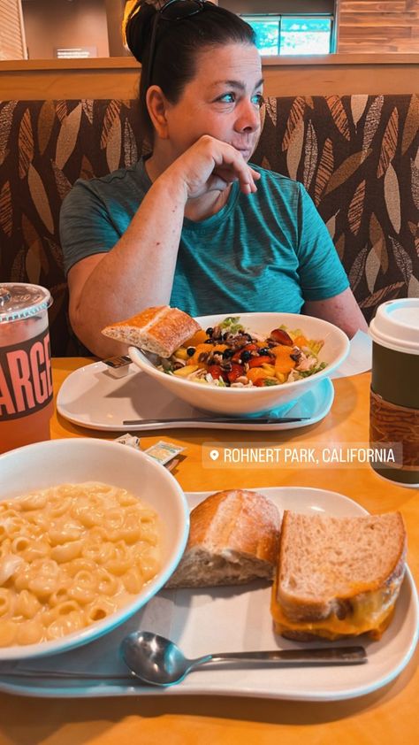 Instagram stories screenshot. My mom and I on a date #insta #instagram #bread #food #mom #panerabread Date With Mom Instagram Story, Mom Instagram Story, Mom Instagram, Bread Food, Story Insta, Panera Bread, Army Wallpaper, Date Dinner, With Mom