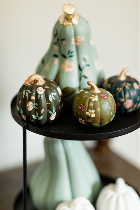 Green Pumpkins Painting Ideas, Clay Pumpkin Painting Ideas, Ceramic Pumpkins Painting Ideas, Pumpkin Painting Floral, Elegant Painted Pumpkins, Pumpkin Ceramic Painting, Pottery Painting Pumpkin, Hand Painted Pumpkins Diy, Painted Pumpkins Flowers