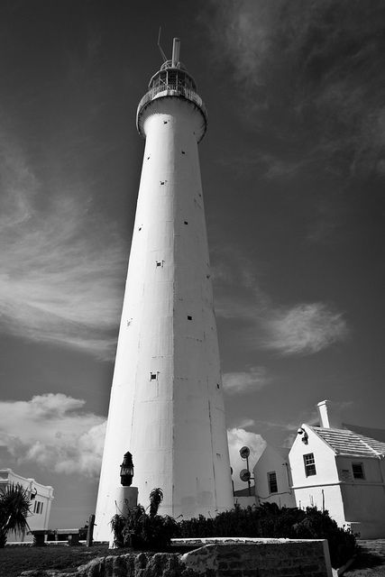 Bermuda Lighthouse Bermuda Lighthouse, Bermuda Honeymoon, Mysterious Places On Earth, Bermuda Art, Bermuda Island, Grandeur Of The Seas, Beacon Of Light, Light Houses, Beautiful Places On Earth