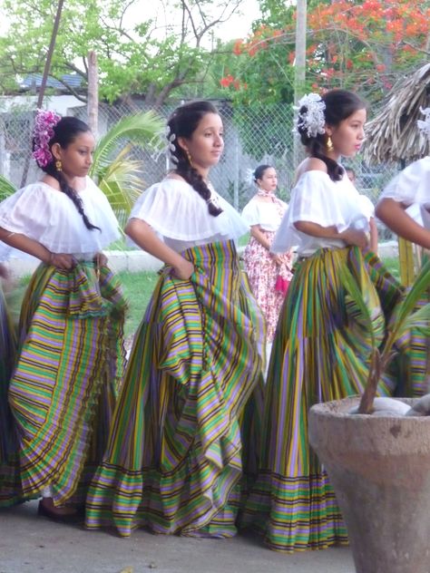 San Carlos, Panamá Latino Culture, Micah Gianneli, Modern Skyscrapers, Panama Canal, Panama City Panama, Traditional Clothing, Central America, Historical Fashion, Quince