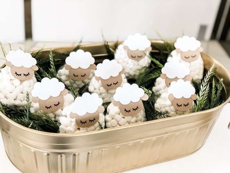 Sheep First Birthday Party, Lamb Party Theme, Sheep Party Decorations, Baby Shower Sheep Theme, Lamb Themed Birthday Party, Mary Had A Little Lamb Baby Shower Theme, Sheep Centerpieces, Sheep Themed Baby Shower Ideas, Lamb Theme Baby Shower Ideas