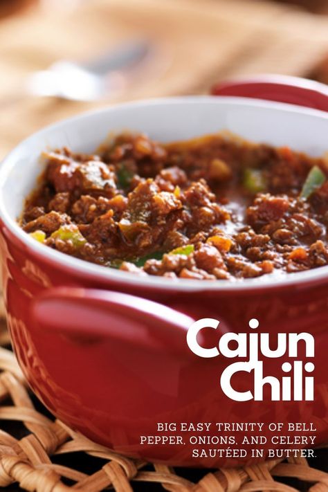 Louisiana Chili Recipe, Cajun Chili Recipe, Cajun Chili, Cajun Cooking Recipes, Spicy Bowl, Delicious Chili Recipe, Homemade Chili Recipe, Louisiana Hot Sauce, Cajun Dishes