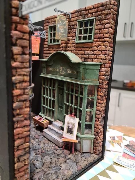 Cozy Library, Bookshelf Art, Christmas Memes, Cardboard House, Book Sculpture, Miniature Rooms, Harry Potter Diy, Book Nook, Miniature Houses